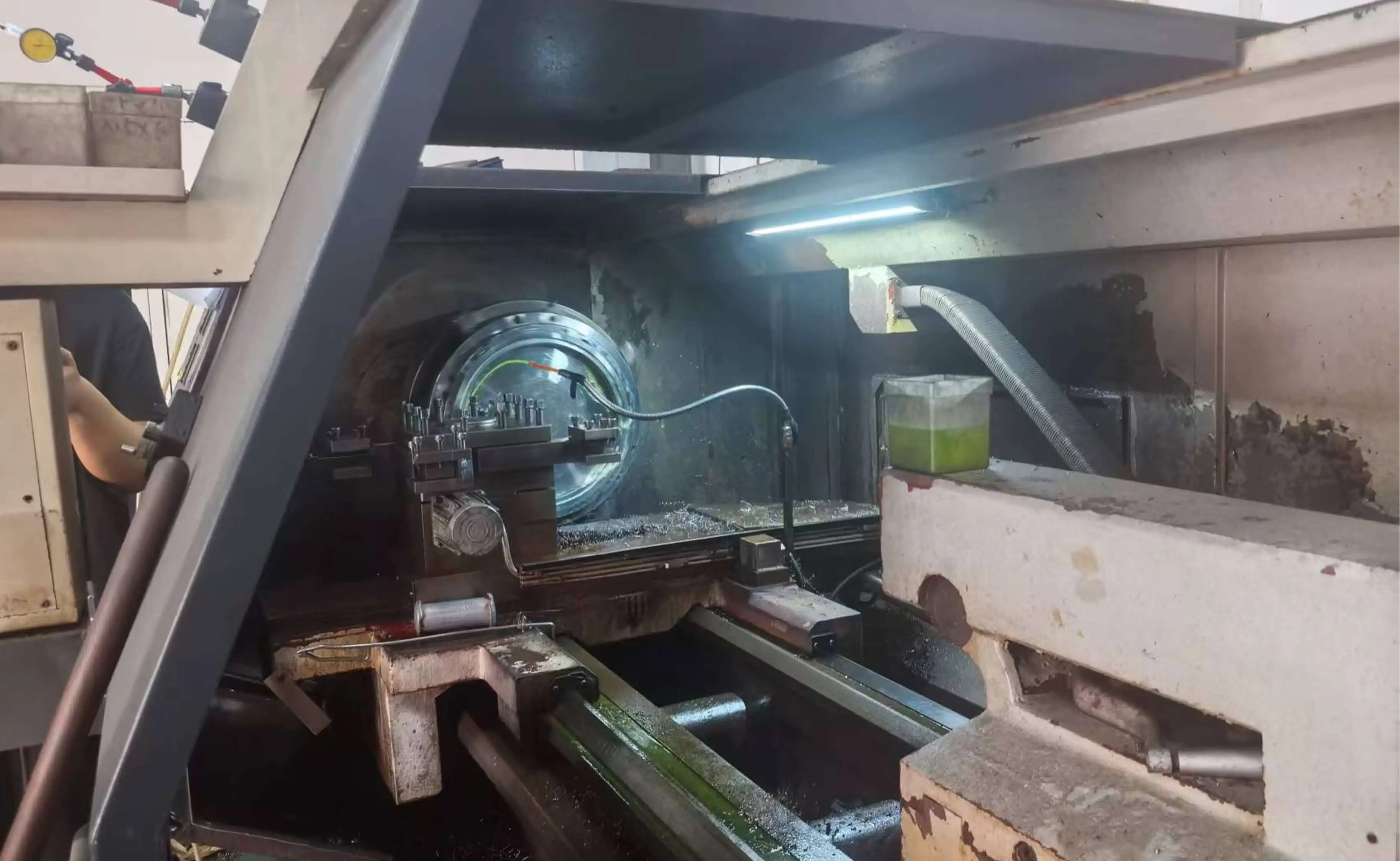 CNC steel mold for carbon rim production under development at the Light Travel Cycling factory